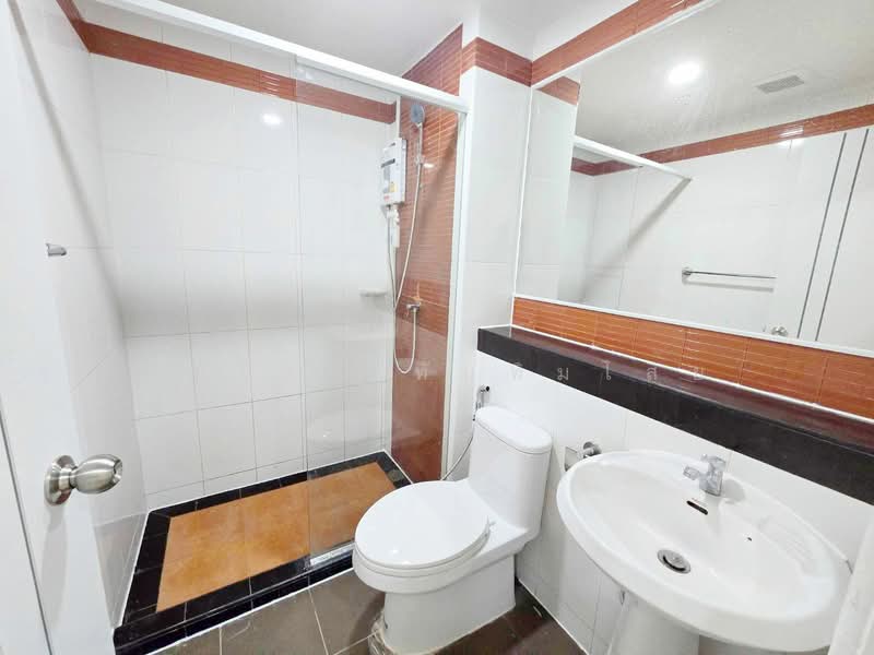 Regent Home 7/1, Bangkok, Soi Sanphawut 2, Bang Na Road, Bang Na, Bang Na, Bangkok, 2 Bedrooms, 64 sqm, Condo For Sale, by Weerayut Yaotanee, 11513376 - DDproperty.com