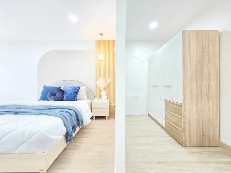 Regent Home 7/1, Bangkok, Soi Sanphawut 2, Bang Na Road, Bang Na, Bang Na, Bangkok, 2 Bedrooms, 64 sqm, Condo For Sale, by Weerayut Yaotanee, 11513376 - DDproperty.com