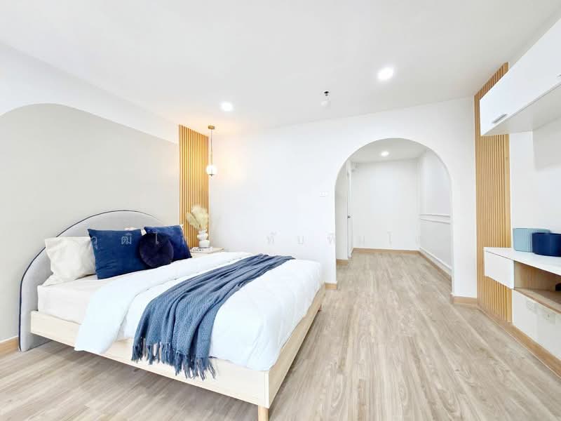 Regent Home 7/1, Bangkok, Soi Sanphawut 2, Bang Na Road, Bang Na, Bang Na, Bangkok, 2 Bedrooms, 64 sqm, Condo For Sale, by Weerayut Yaotanee, 11513376 - DDproperty.com