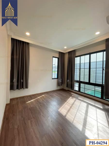 The Palazzo Pinklao : เดอะ พาลาซโซ่ ปิ่นเกล้า, กรุงเทพ, 55 ถ.บรมราชชนนี, ศาลาธรรมสพน์, ทวีวัฒนา, กรุงเทพ, 403 ตร.ม., บ้านเดี่ยว ขาย, โดย ปภัชญา ธนัตถ์ภรณ์, 11514972 - DDproperty.com