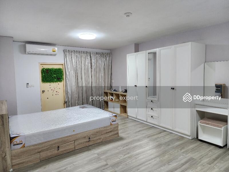 For Sale - Royal Tower III Condominium, Bangkok