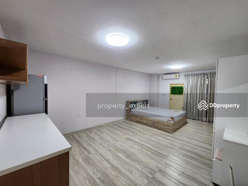 For Sale - Royal Tower III Condominium, Bangkok