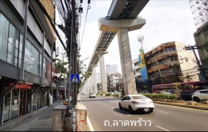 ให้เช่า - อาคารสำนักงาน @ รัชดา ลาดพร้าว, กรุงเทพ
