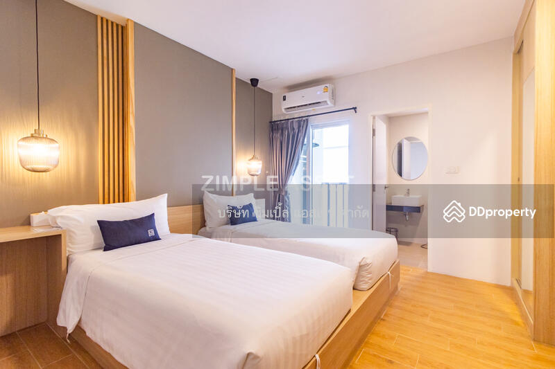 Superior Room Twin Bed 1,100 baht/night