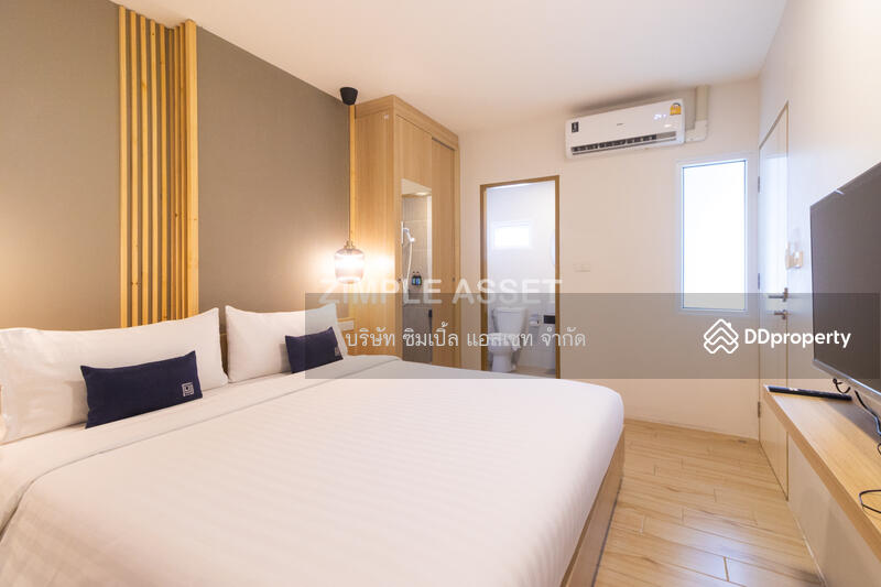 Deluxe Room type A 1,300 baht/night