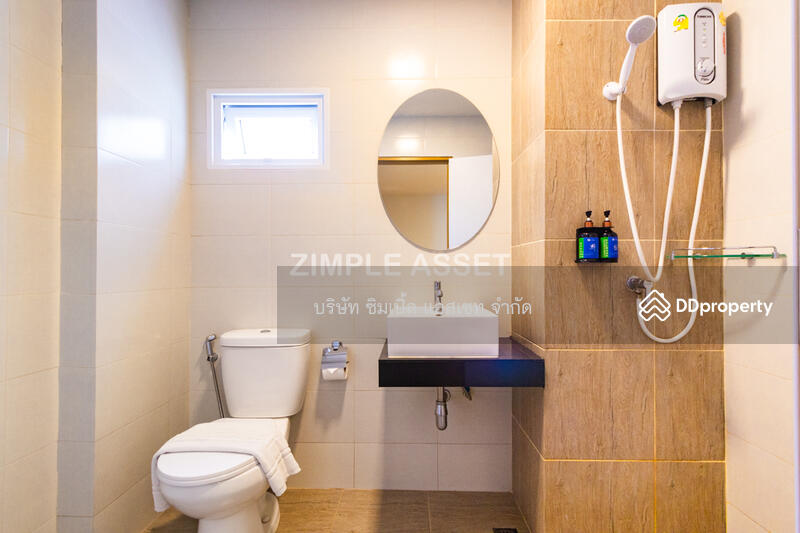 Deluxe Room type A 1,300 baht/night