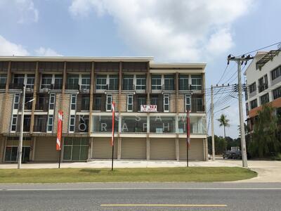 ขาย - อาคารพาณิชย์ 4 ชั้น 4 คูหา ห้องกระจก ตีทะลุ, ชลบุรี