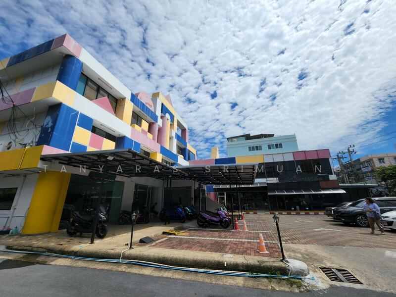 ขายที่ดินติดถนนลาดพร้าว-วังหิน พร้อมอาคาร 3ชั้น พื้นที่ใช้สอย 2,000 ตรม., กรุงเทพ, ลาดพร้าว, ลาดพร้าว, กรุงเทพ, 4,548 ตร.ม., ที่ดิน ขาย, โดย Tanyaras Srimuang, 11517564 - DDproperty.com