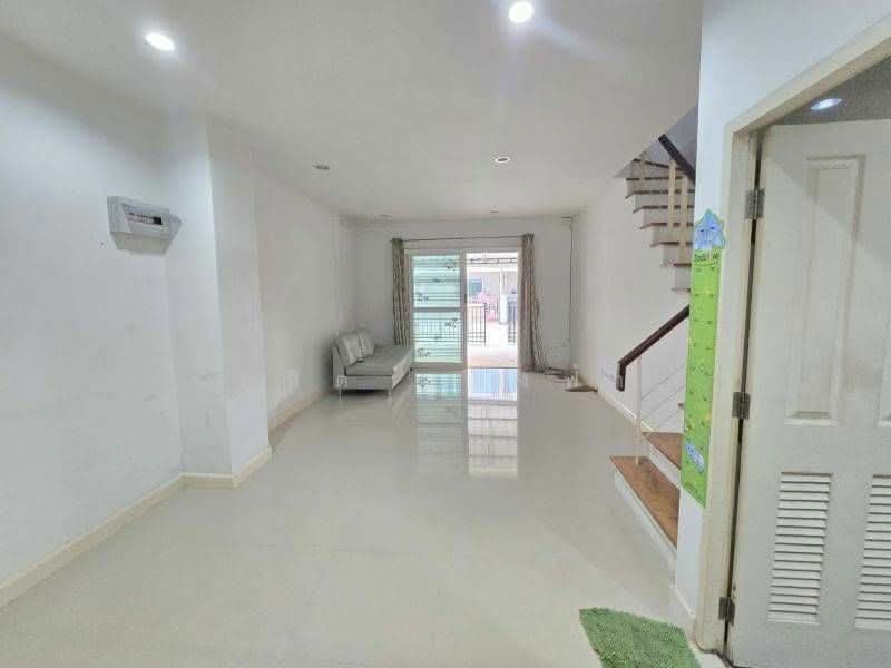 ให้เช่าทาวน์โฮม ม.เดอะเซ็นทรัลไลฟ์ สวนเสือ ศรีราชา, ชลบุรี, สุรศักดิ์, ศรีราชา, ชลบุรี, 60 ตร.ม., ทาวน์เฮ้าส์ ให้เช่า, โดย ดุสิต แสงฟ้า, 11518406 - DDproperty.com