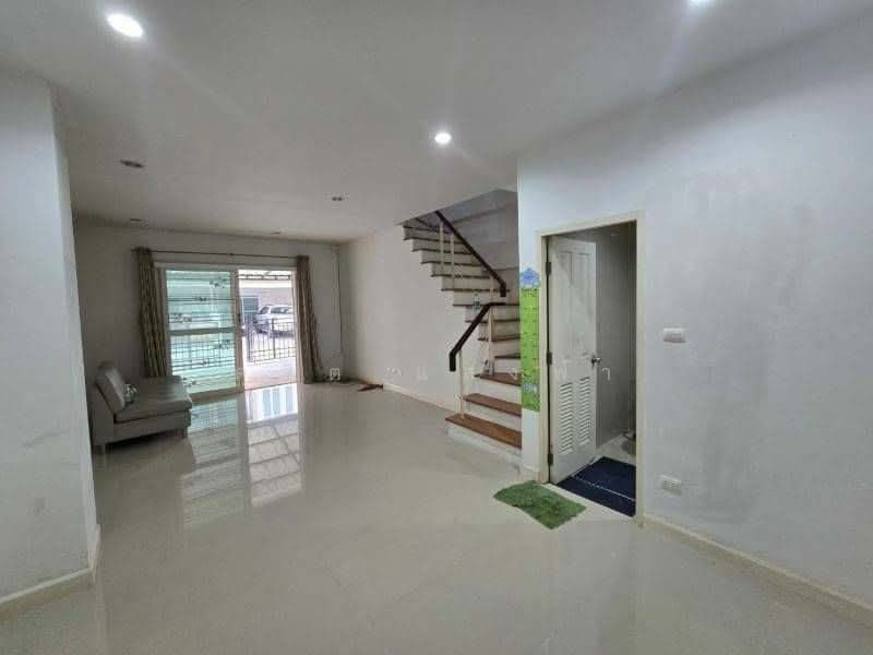 ให้เช่าทาวน์โฮม ม.เดอะเซ็นทรัลไลฟ์ สวนเสือ ศรีราชา, ชลบุรี, สุรศักดิ์, ศรีราชา, ชลบุรี, 60 ตร.ม., ทาวน์เฮ้าส์ ให้เช่า, โดย ดุสิต แสงฟ้า, 11518406 - DDproperty.com