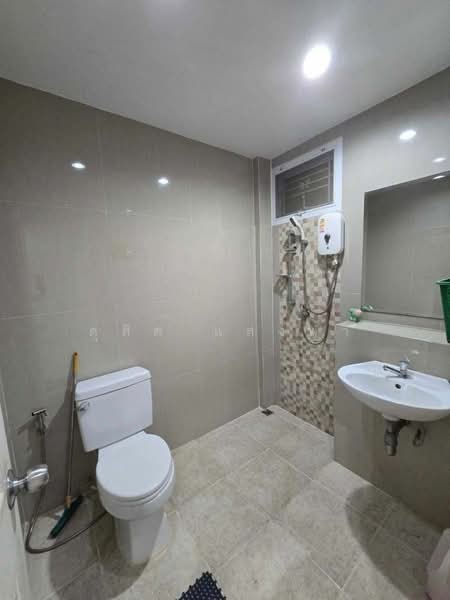 ให้เช่าทาวน์โฮม ม.เดอะเซ็นทรัลไลฟ์ สวนเสือ ศรีราชา, Chon Buri (Pattaya), Surasak, Si Racha, Chon Buri (Pattaya), 2 Bedrooms, 60 sqm, Townhouse For Rent, by Dusit Saengfa, 11518406 - DDproperty.com