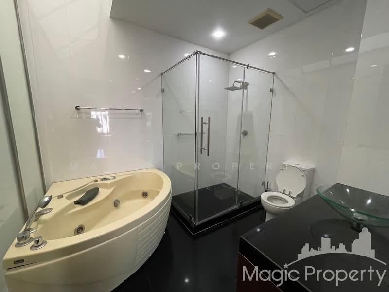 Townhouse for Rent in Lotus Point Elegant, Bangkok, Khlong Tan Nua, Watthana, Bangkok, 4 Bedrooms, 450 sqm, Townhouse For Rent, by Magic Property, 11519248 - DDproperty.com