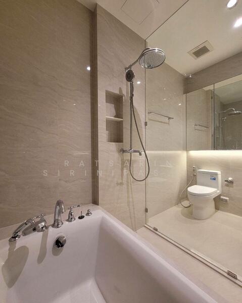Muniq Langsuan, Bangkok, Soi Tonson, Lumphini, Pathum Wan, Bangkok, 1 Bedroom, 55 sqm, Condo For Rent, by Ratsarin Sirinipaspong, 11520557 - DDproperty.com