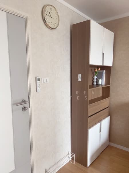Lumpini Place Srinakarin-Huamak Station, Bangkok, Srinakarin Road, Suan Luang, Bangkok, 1 Bedroom, 33 sqm, Condo For Rent, by Living Real Estates, 11522309 - DDproperty.com