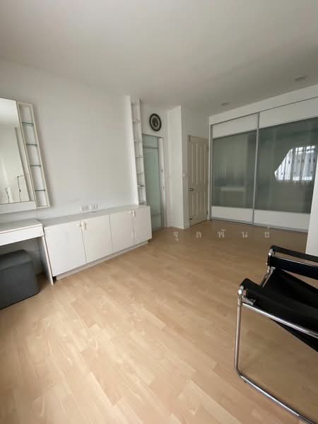 Townplus On Nut, Bangkok, On Nut - Ladkrabang Road, Lat Krabang, Lat Krabang, Bangkok, 3 Bedrooms, 157 sqm, Townhouse For Sale, by ณัฐวิชย์ จุลพันธ์, 11522455 - DDproperty.com