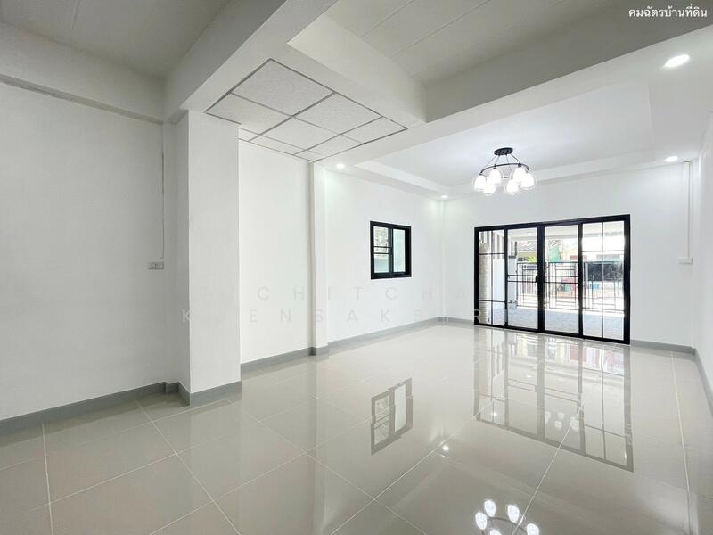 ทาว์นเฮ้าส์ 2 ชั้น เทพกุญชร 37 ต.คลองหนึ่ง อ.คลองหลวง ปทุมธานี, ปทุมธานี, คลองหนึ่ง, คลองหลวง, ปทุมธานี, 72 ตร.ม., ทาวน์เฮ้าส์ ขาย, โดย Pichitchai Kaensaksiri, 11523409 - DDproperty.com