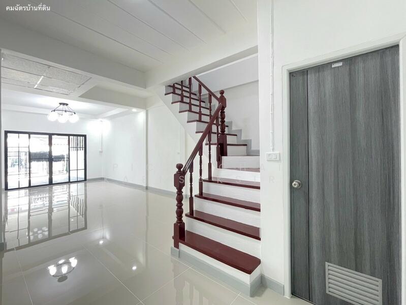 ทาว์นเฮ้าส์ 2 ชั้น เทพกุญชร 37 ต.คลองหนึ่ง อ.คลองหลวง ปทุมธานี, ปทุมธานี, คลองหนึ่ง, คลองหลวง, ปทุมธานี, 72 ตร.ม., ทาวน์เฮ้าส์ ขาย, โดย Pichitchai Kaensaksiri, 11523409 - DDproperty.com