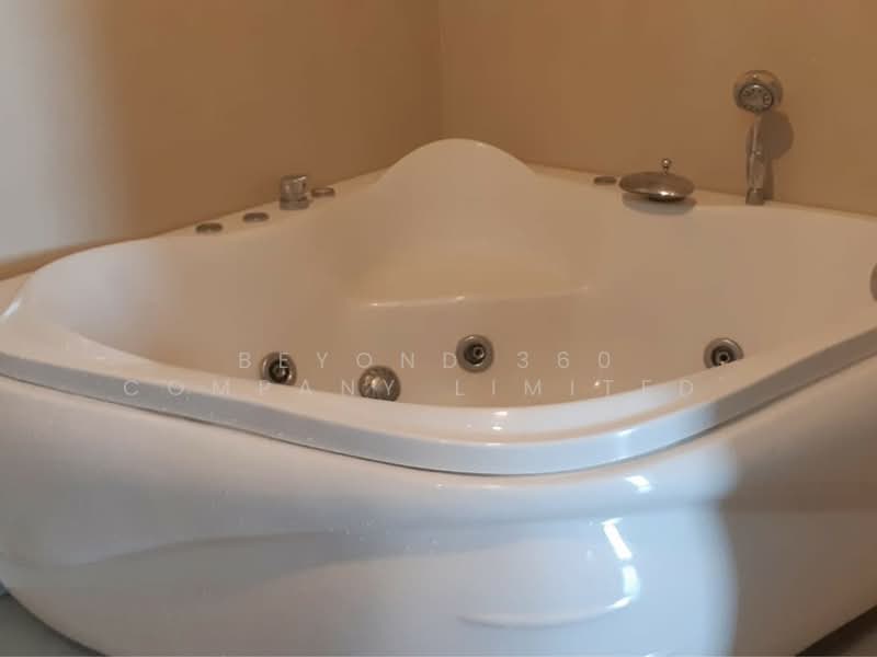 Baan Sathorn Chao Phraya, Bangkok, 931 Charoen Nakhon 15 A Alley, Khlong Ton Sai, Khlong San, Bangkok, 1 Bedroom, 61 sqm, Condo For Sale, by BEYOND 360 COMPANY LIMITED , 11523488 - DDproperty.com