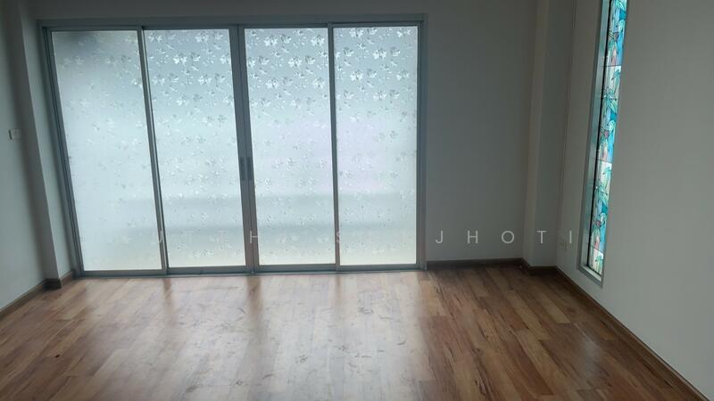 For Rent - Commercial Building at AyaraFruit Market, Pathum Thani