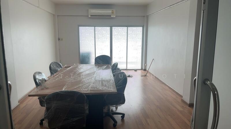 For Rent - Commercial Building at AyaraFruit Market, Pathum Thani