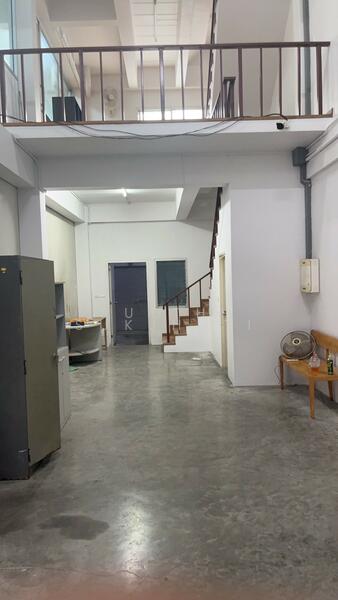 For Rent - Commercial Building at AyaraFruit Market, Pathum Thani