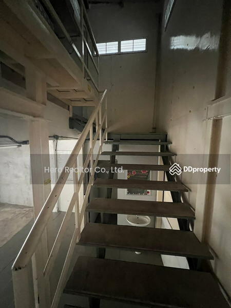 For Rent - Bangkok Shophouse Sukhumvit BTS Phra Khanong BRE22548, Bangkok