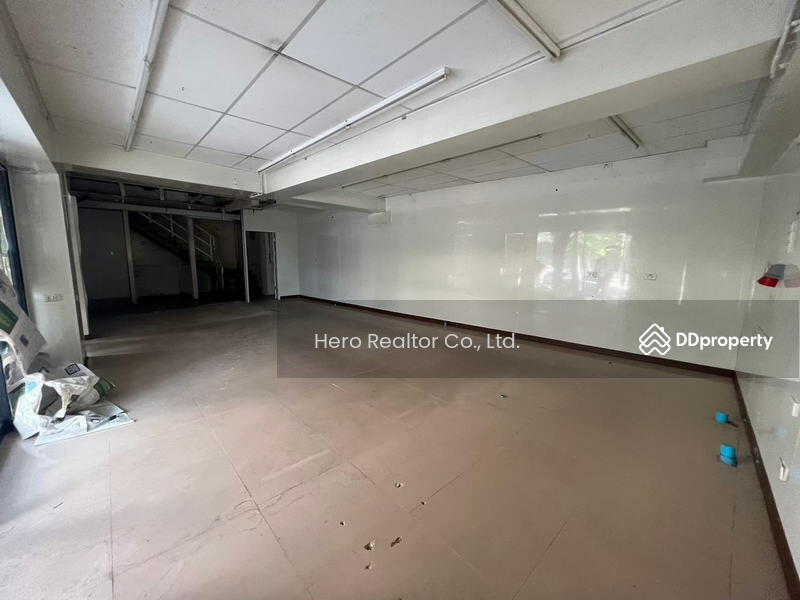 ให้เช่า - Bangkok Shophouse Sukhumvit BTS Phra Khanong BRE22548, กรุงเทพ