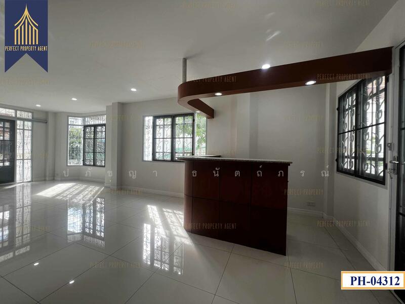 Vararom Prachauthit 98, Bangkok, Soi Pracha Uthit 98, Pracha Uthit Road, Thung Khru, Thung Khru, Bangkok, 4 Bedrooms, 150 sqm, Single Detached House For Sale, by ปภัชญา ธนัตถ์ภรณ์, 11525970 - DDproperty.com