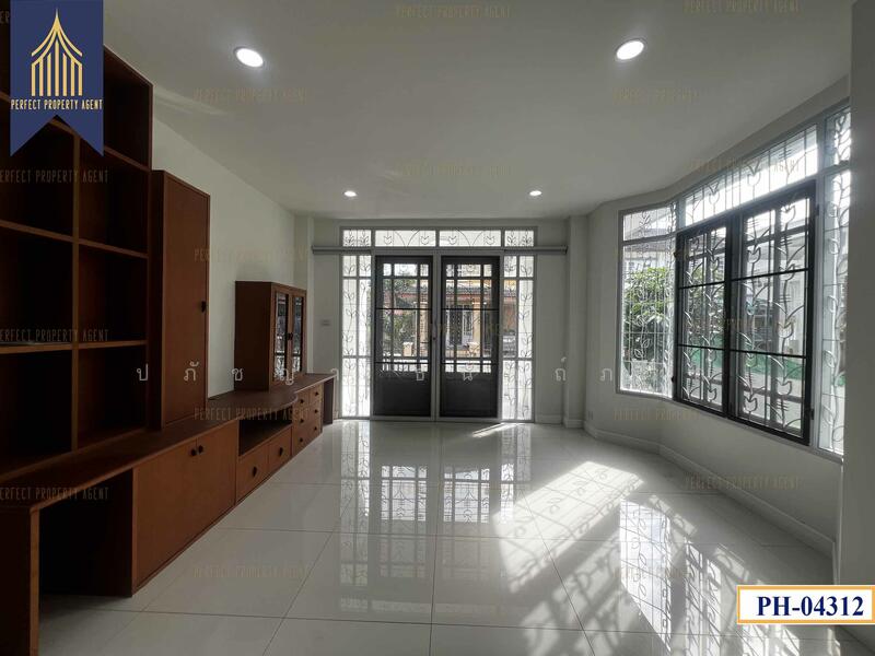 Vararom Prachauthit 98, Bangkok, Soi Pracha Uthit 98, Pracha Uthit Road, Thung Khru, Thung Khru, Bangkok, 4 Bedrooms, 150 sqm, Single Detached House For Sale, by ปภัชญา ธนัตถ์ภรณ์, 11525970 - DDproperty.com