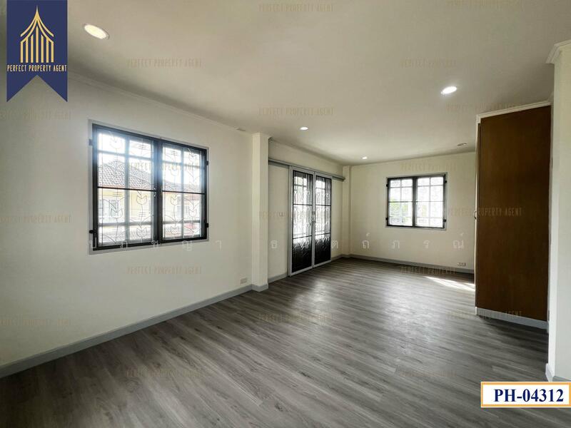 Vararom Prachauthit 98, Bangkok, Soi Pracha Uthit 98, Pracha Uthit Road, Thung Khru, Thung Khru, Bangkok, 4 Bedrooms, 150 sqm, Single Detached House For Sale, by ปภัชญา ธนัตถ์ภรณ์, 11525970 - DDproperty.com