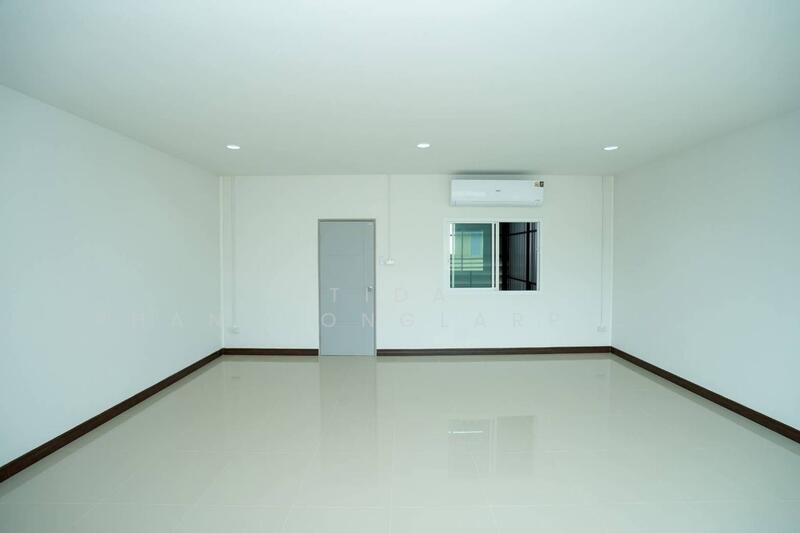 For Rent - Warehouse / Office Building @ Sukhumvit 77, Bangkok
