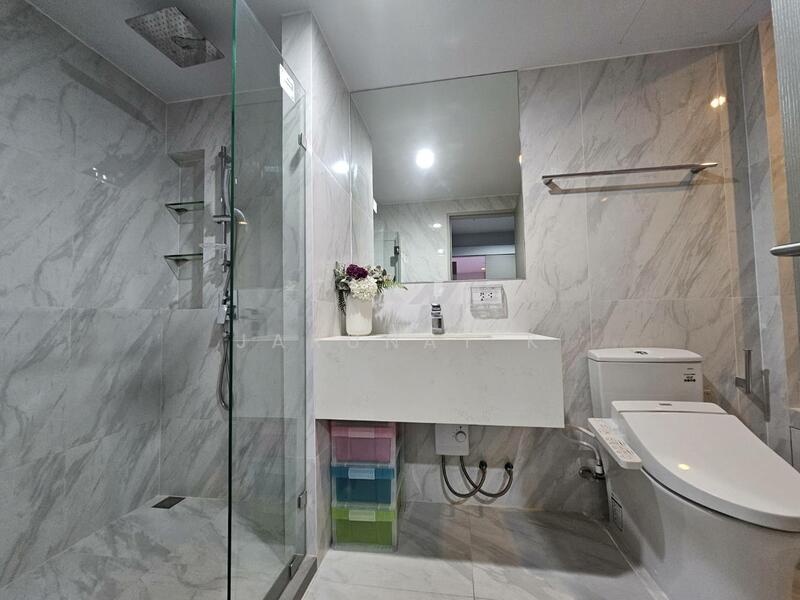 IDEO Mobi Sukhumvit 40, Bangkok, Soi Sukhumvit 40, Phra Kanong, Khlong Toei, Bangkok, 3 Bedrooms, 82 sqm, Condo For Rent, by Jarunat K, 11527956 - DDproperty.com