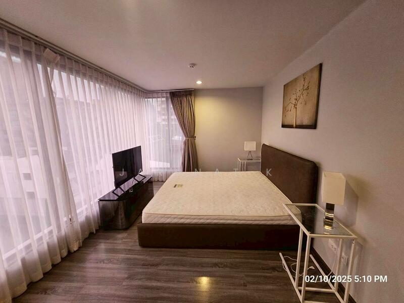 ให้เช่า - IDEO Mobi Sukhumvit 40 : ไอดีโอ โมบิ สุขุมวิท 40, กรุงเทพ