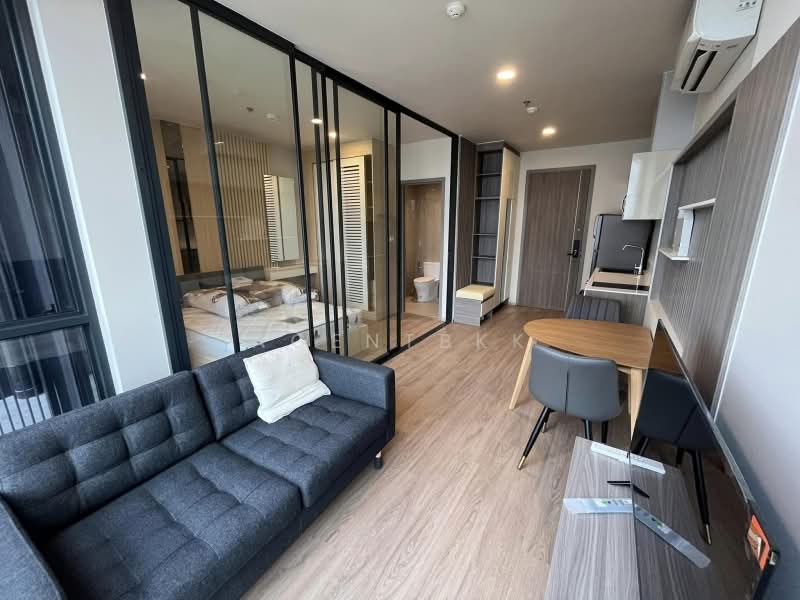 The Issara Sathorn : ดิ อิสสระ สาทร, Bangkok, ถนนจันทน์, Thung Maha Mek, Sathon, Bangkok, 1 Bedroom, 35 sqm, Condo For Rent, by Agentbkk, 11528040 - DDproperty.com