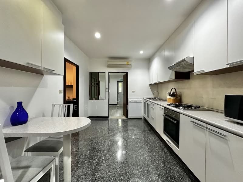 Raintree Village Apartment, Bangkok, 21 Soi Sukhumvit 41, Khlong Tan Nua, Watthana, Bangkok, 3 Bedrooms, 320 sqm, Condo For Rent, by Bangkok Residential, 11529166 - DDproperty.com