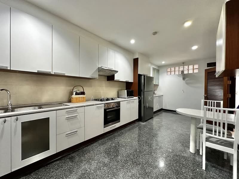 Raintree Village Apartment : เรนทรี วิลเลจ อพาร์ทเม้นท์, กรุงเทพ, 21 ซอย สุขุมวิท 41, คลองตันเหนือ, วัฒนา, กรุงเทพ, 320 ตร.ม., คอนโด ให้เช่า, โดย Bangkok Residential, 11529166 - DDproperty.com