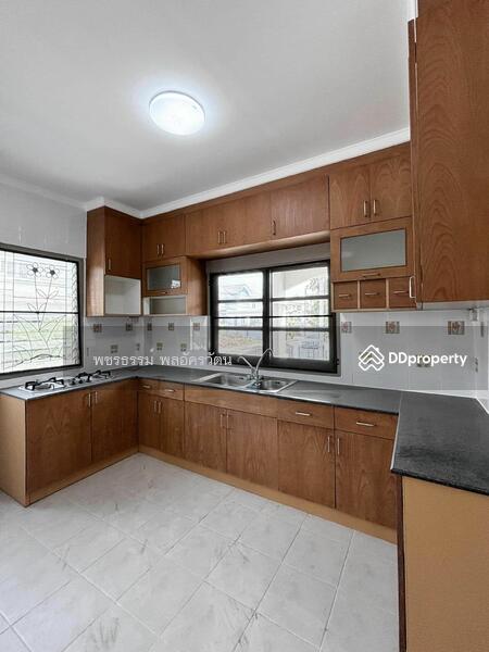 For Rent - Krisada City Lake and Park Village, Samut Prakan