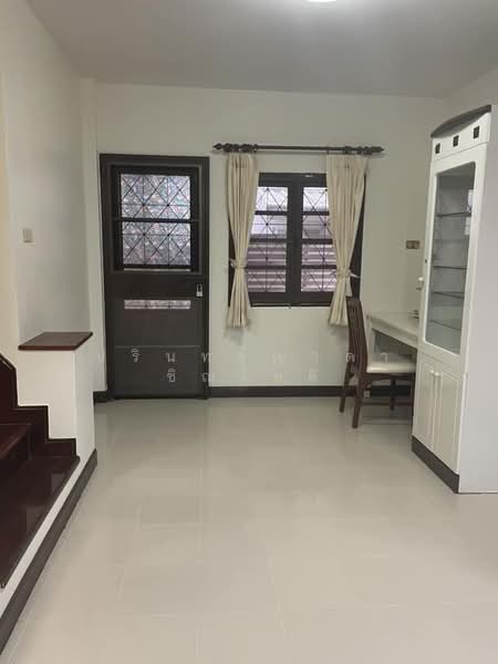 ให้เช่าบ้านเดี่ยว 2 ชั้น ซอยลาดพร้าว, กรุงเทพ, วังทองหลาง, วังทองหลาง, กรุงเทพ, 260 ตร.ม., บ้านเดี่ยว ให้เช่า, โดย ปรินทร์ญาดา ชิณโชติ, 11530034 - DDproperty.com