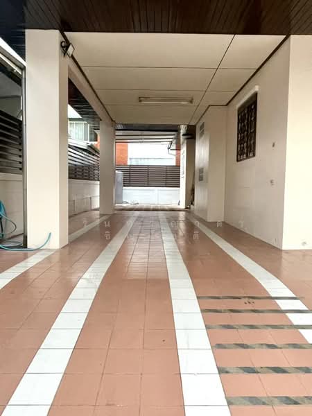 ให้เช่าบ้านเดี่ยว 2 ชั้น ซอยลาดพร้าว, กรุงเทพ, วังทองหลาง, วังทองหลาง, กรุงเทพ, 260 ตร.ม., บ้านเดี่ยว ให้เช่า, โดย ปรินทร์ญาดา ชิณโชติ, 11530034 - DDproperty.com