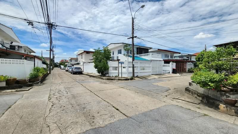 Moobaan Sena Niwet Project 1 : หมู่บ้านเสนานิเวศน์โครงการ 1, กรุงเทพ, ถนนเสนานิคม 1, จรเข้บัว, ลาดพร้าว, กรุงเทพ, 200 ตร.ม., บ้านเดี่ยว ให้เช่า, โดย ปรินทร์ญาดา ชิณโชติ, 11531566 - DDproperty.com