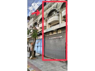 ขาย - ขายอาคารพาณิชย์ ติดถนนลาดปลาเค้า 4 ชั้น (ต่อเติมชั้นดาดฟ้า) เหมาะลงทุนทำร้านค้า คลินิก, กรุงเทพ