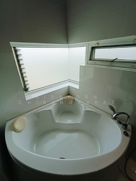 ขายบ้านมัยลาภ อาคารใหญ่ 2 หลังบนเนื้อที่ 669 ตร.ว. พื้นที่ใช้สอย 2,256 ตร.ม. ซอยมัยลาภ รามอินทรา14, Bangkok, 5 รามอินทรา14 แยก20, Tha Rang, Bang Khen, Bangkok, 6 Bedrooms, 2,256 sqm, Single Detached House For Sale, by Nisakorn Chirangkapat, 11533476 - DDproperty.com