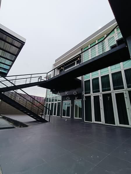 ขายบ้านมัยลาภ อาคารใหญ่ 2 หลังบนเนื้อที่ 669 ตร.ว. พื้นที่ใช้สอย 2,256 ตร.ม. ซอยมัยลาภ รามอินทรา14, Bangkok, 5 รามอินทรา14 แยก20, Tha Rang, Bang Khen, Bangkok, 6 Bedrooms, 2,256 sqm, Single Detached House For Sale, by Nisakorn Chirangkapat, 11533476 - DDproperty.com