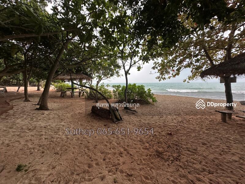 For Sale - Hot Price Drop! Vacation Home for Sale – Now Only 2.99 Million Baht near the sea and swimming pool, Rayong