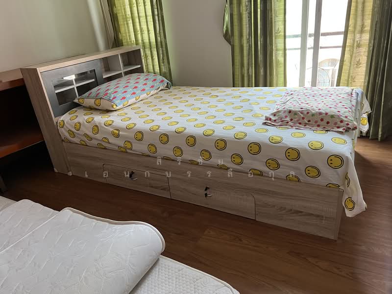 Baan Klangmuang Grand De Paris Ratchada, Bangkok, Pradit Manutham Road, Wang Thonglang, Wang Thonglang, Bangkok, 3 Bedrooms, 200 sqm, Townhouse For Rent, by Sirichai Anekbanluekul, 11539159 - DDproperty.com