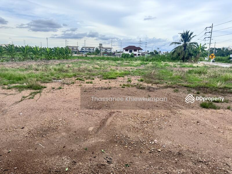For Sale - Land for sale, factory, warehouse, area 8 rai 2 ngan, next to the road, near Ban Phaeo Hospital., Samut Sakhon