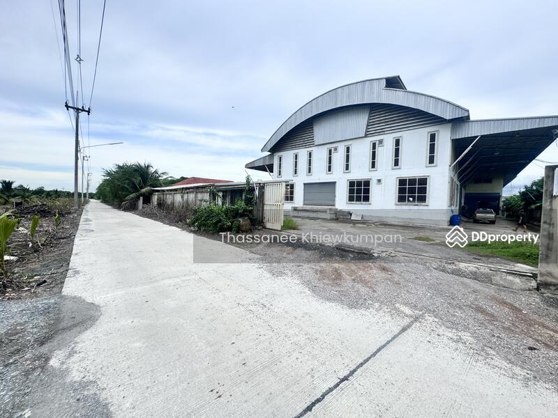 For Sale - Land for sale, factory, warehouse, area 8 rai 2 ngan, next to the road, near Ban Phaeo Hospital., Samut Sakhon