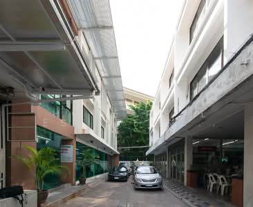 ขาย - อาคารพาณิชย์ 3 ชั้น 4 คูหา ใกล้ BTS เอกมัย, กรุงเทพ