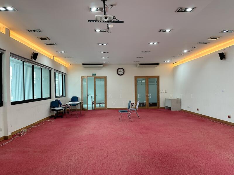 อาคารพาณิชย์ 3 ชั้น 4 คูหา ใกล้ BTS เอกมัย, Bangkok, Phra Kanong Nua, Watthana, Bangkok, , 566 sqm, Shophouse For Sale, by HOME Real Estate Service, 11542778 - DDproperty.com