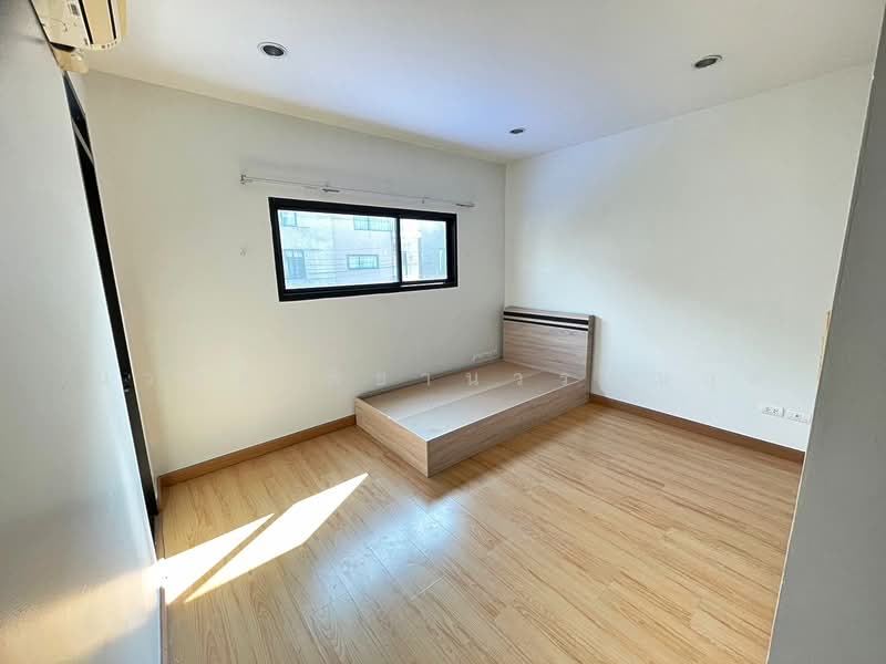 Sarin Wiz Sukhumvit 107, Samut Prakan, Sukhumvit 107 Road, Samrong Nua, Muang Samut Prakarn, Samut Prakan, 3 Bedrooms, 175 sqm, Townhouse For Rent, by นวพล พิธานวรรณกุล, 11544541 - DDproperty.com